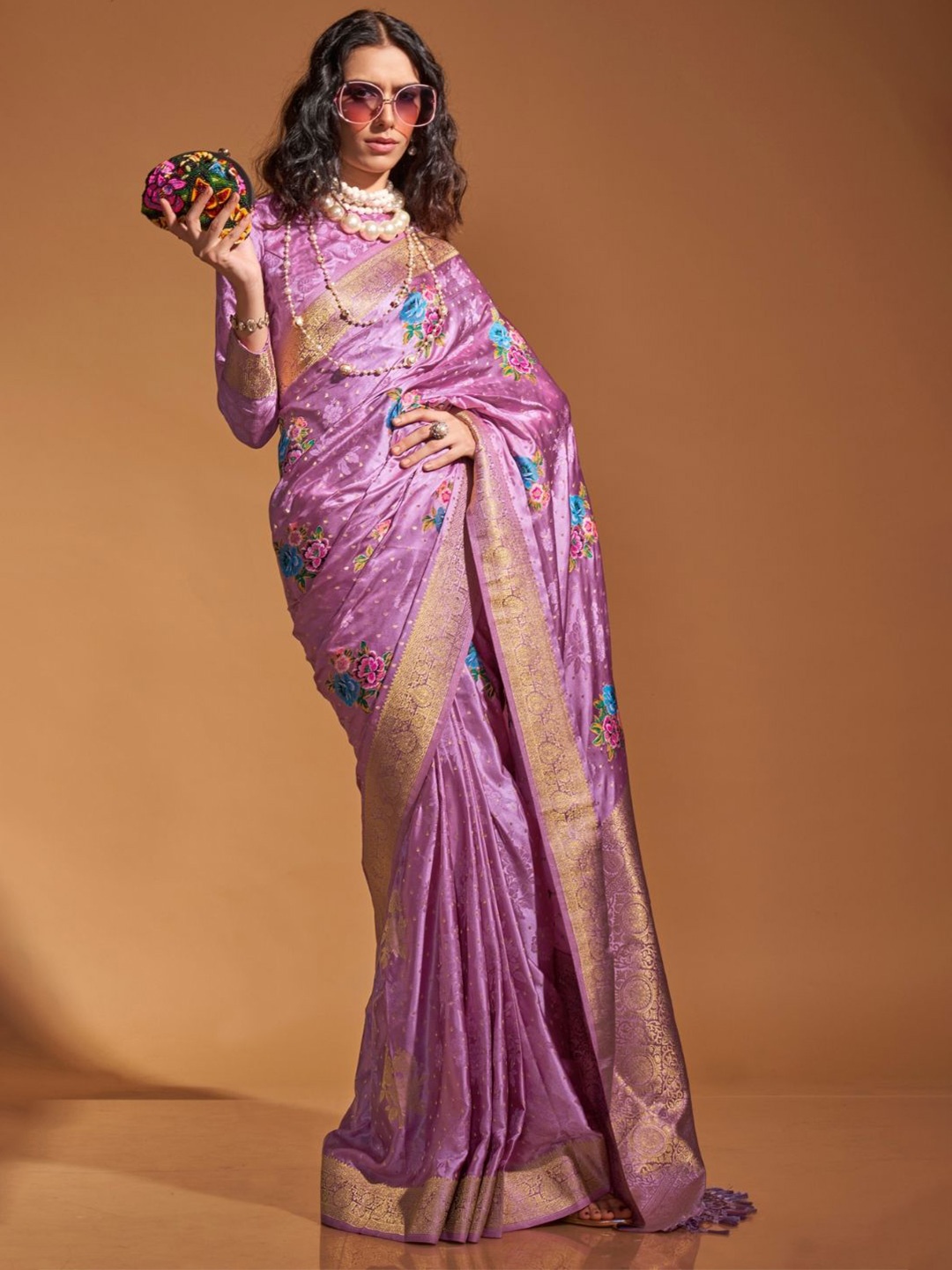 

Vardha Floral Printed Woven Design Zari Satin Saree With Unstitched Blouse Piece, Lavender