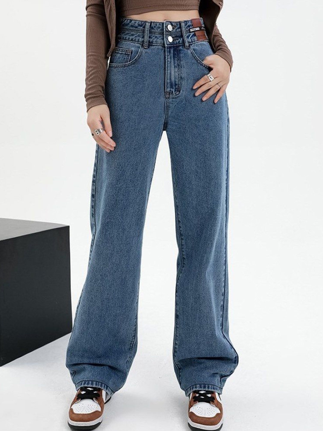 

StyleCast Women Straight Fit High-Rise Jeans, Blue