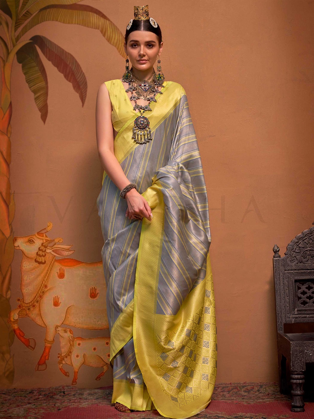 

Vardha Striped Woven Design Zari Saree, Grey