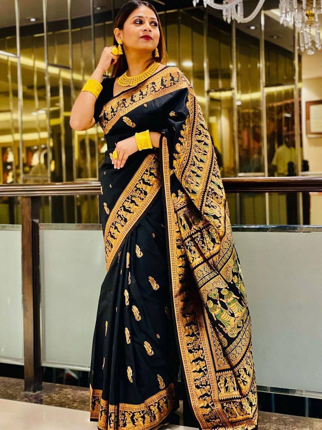 

Moda Rapido Woven Design Zari Saree With Unstitched Blouse Piece, Black