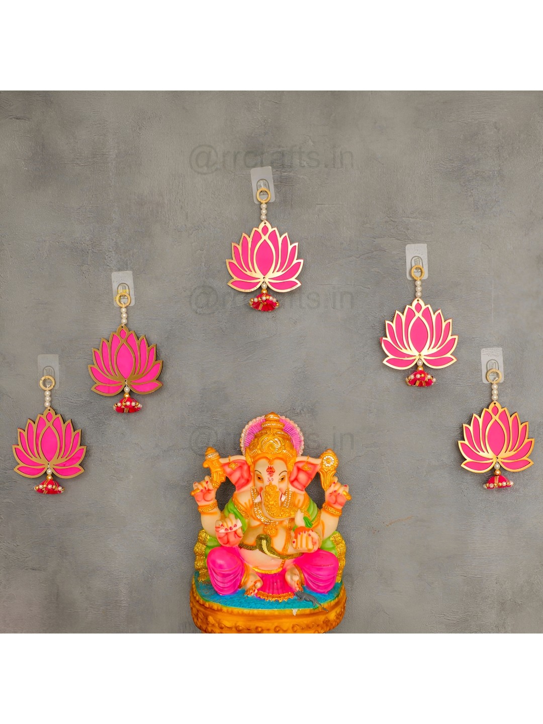 

RR Crafts Pink & Gold-Toned 8 Pieces Velvet Wall Decor Lotus With Jhumki Style