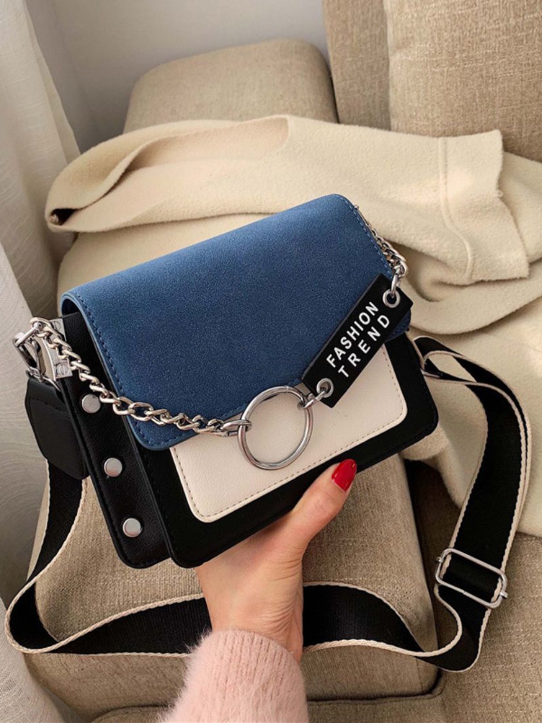 

DressBerry PU Sling Bag, Blue