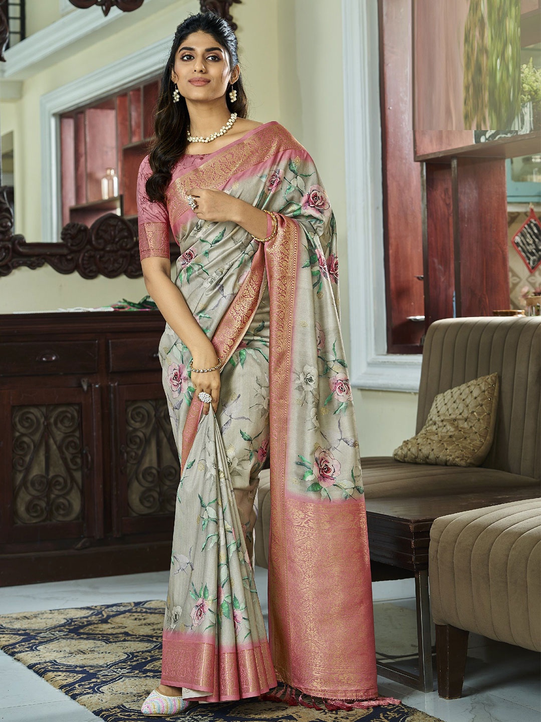 

MAHALASA Floral Print Woven Design Zari Handloom Saree, Green