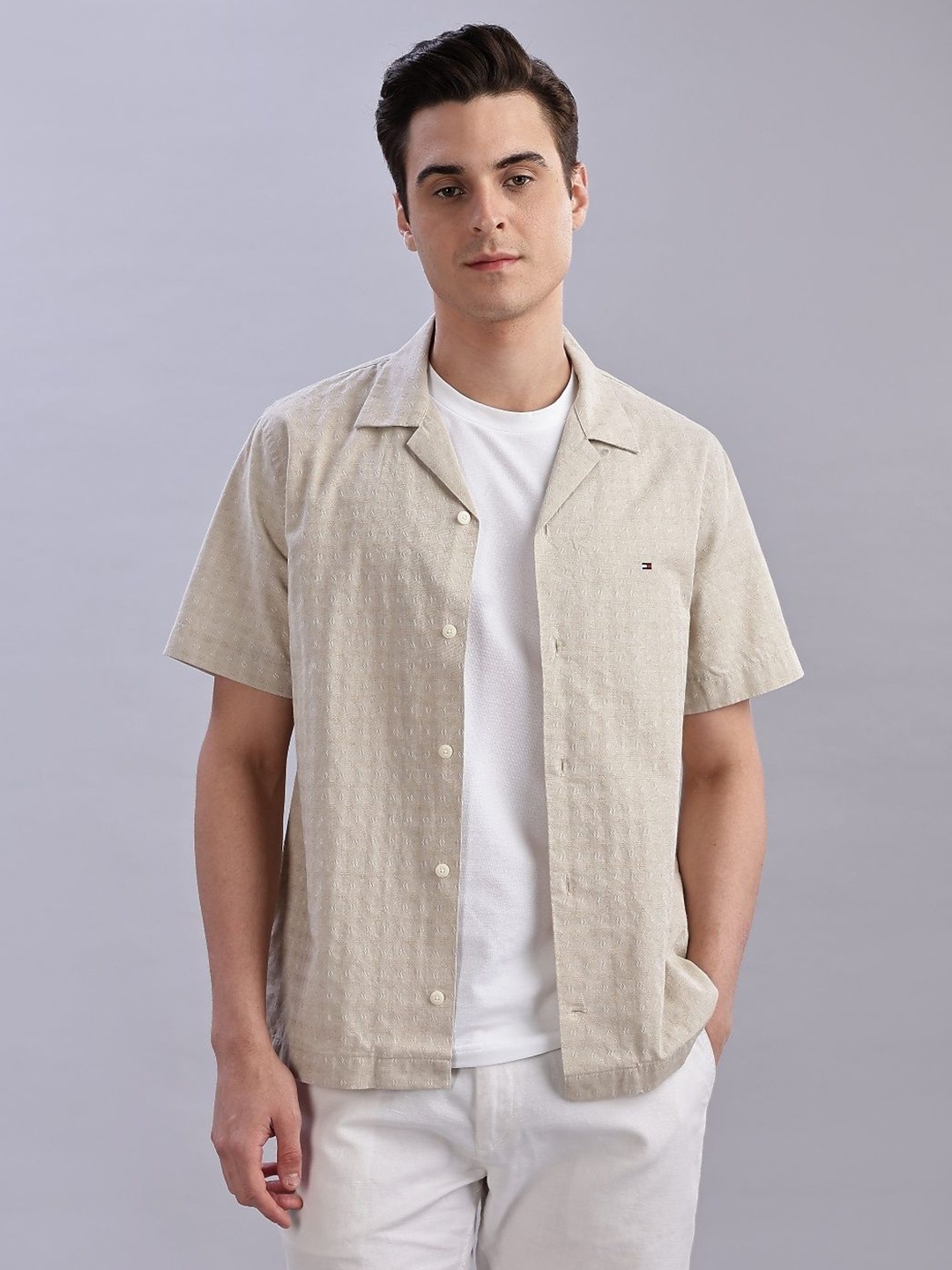 

Tommy Hilfiger Men Opaque Casual Shirt, Off white