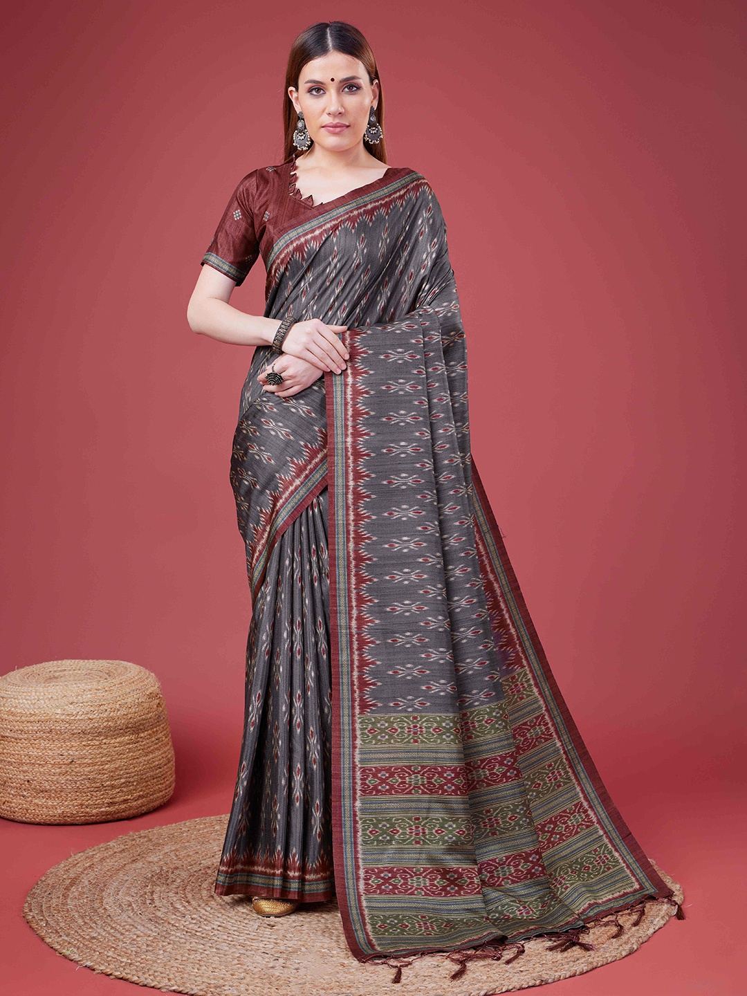 

DIVASTRI Ethnic Motifs Zari Banarasi Saree, Grey