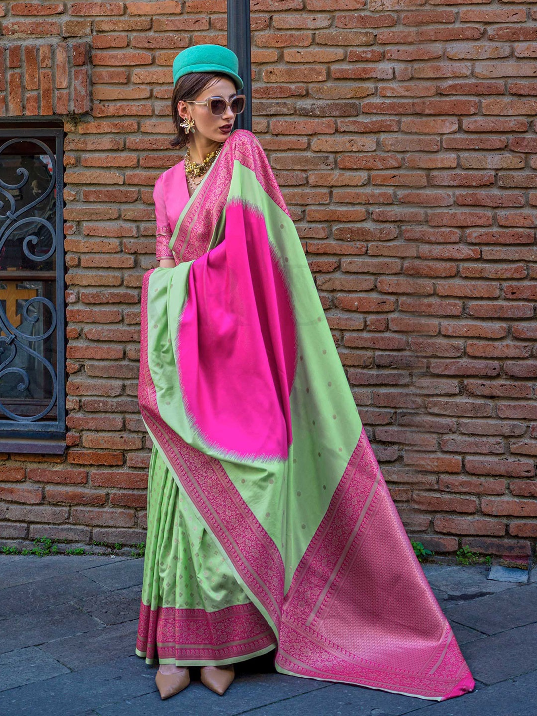

Vardha Woven Design Mysore Silk Saree, Pink