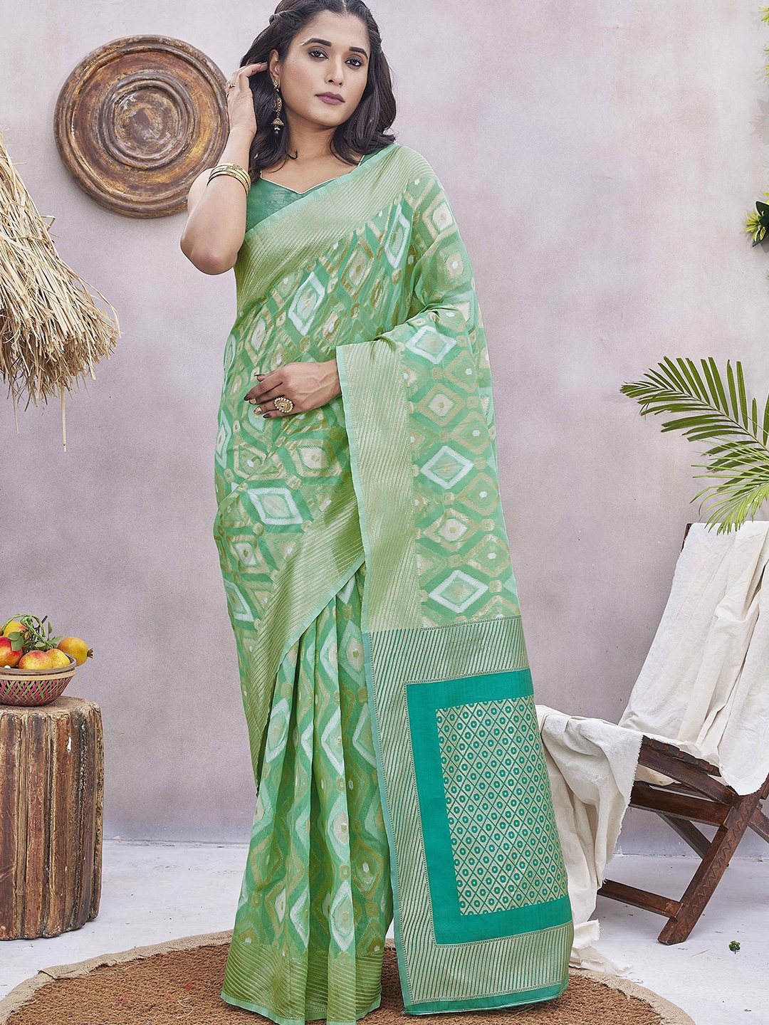 

Sangria Woven Design Kanjeevaram Saree With Blouse, Blue