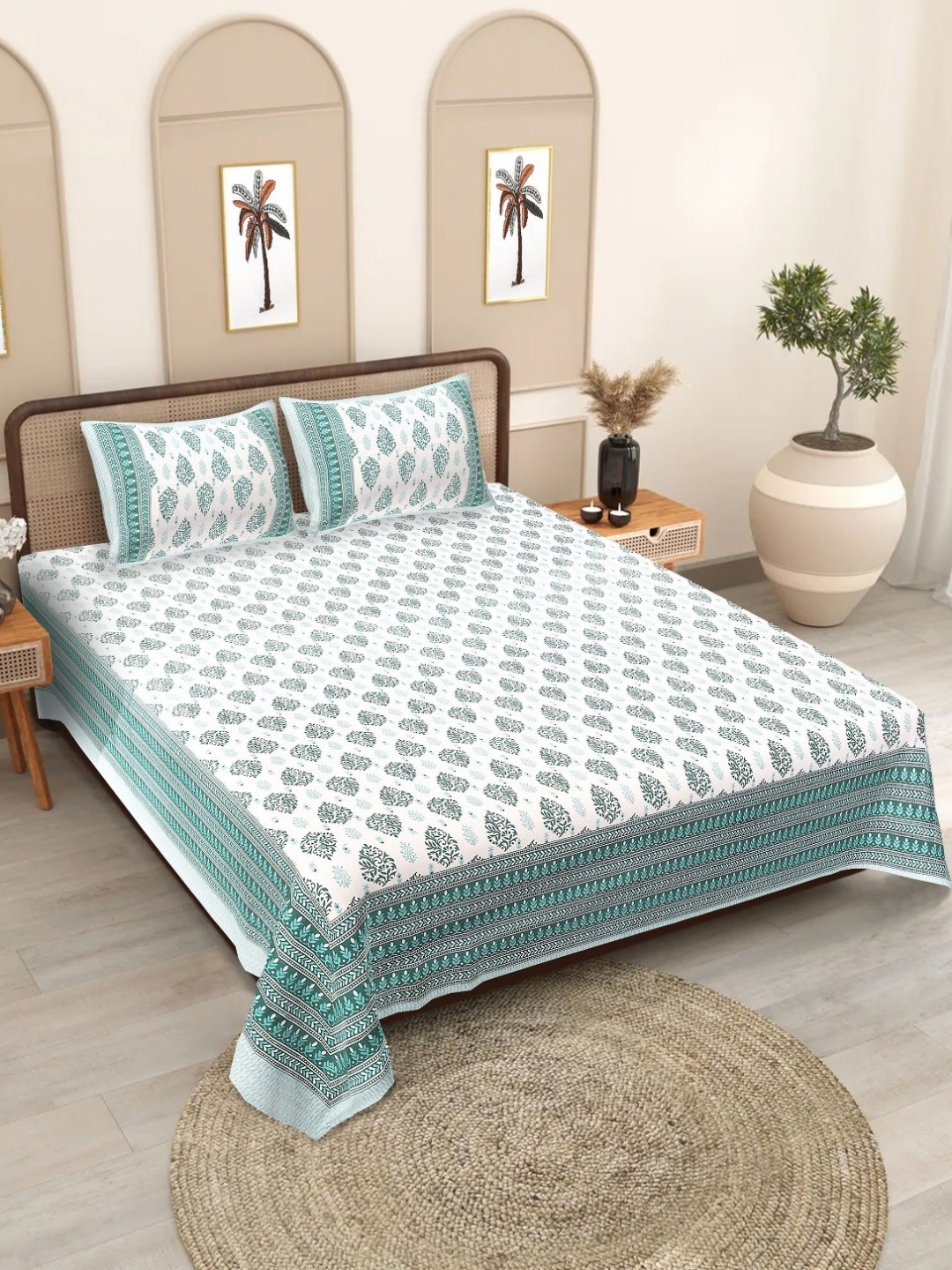 

Texstylers Green & White Printed Cotton 186 TC Queen Bedsheet Set - 2.20 m X 2.50 m