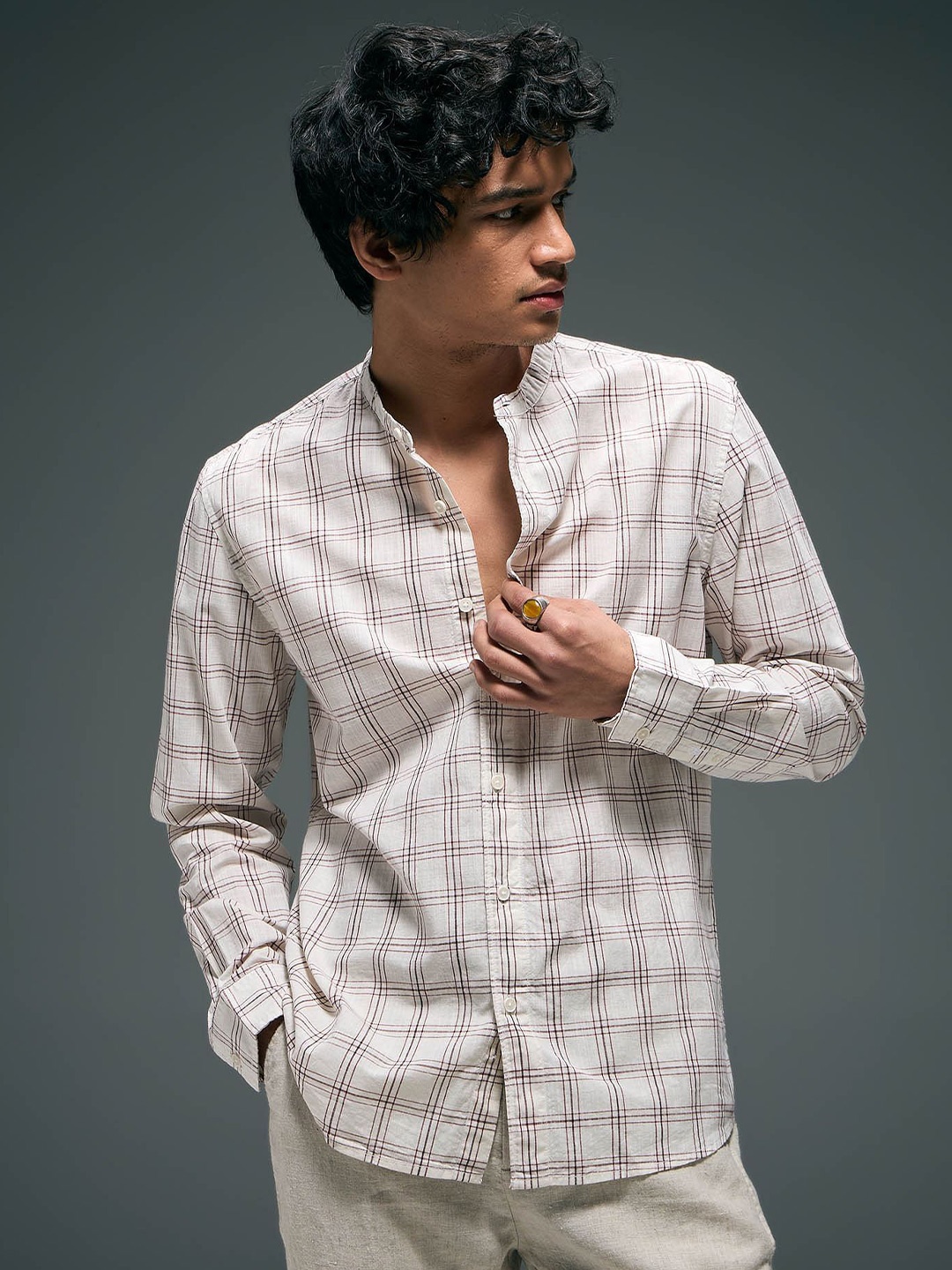 

Flying Machine Men Classic Opaque Checked Casual Shirt, White