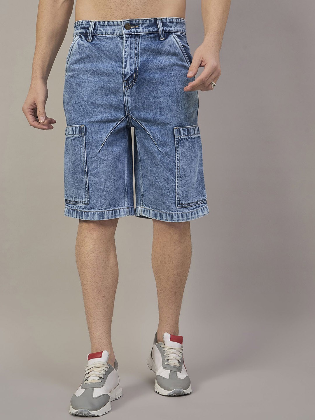 

The Roadster Lifestyle Co Men Pure Cotton Relaxed Fit Cargo Shorts, Blue