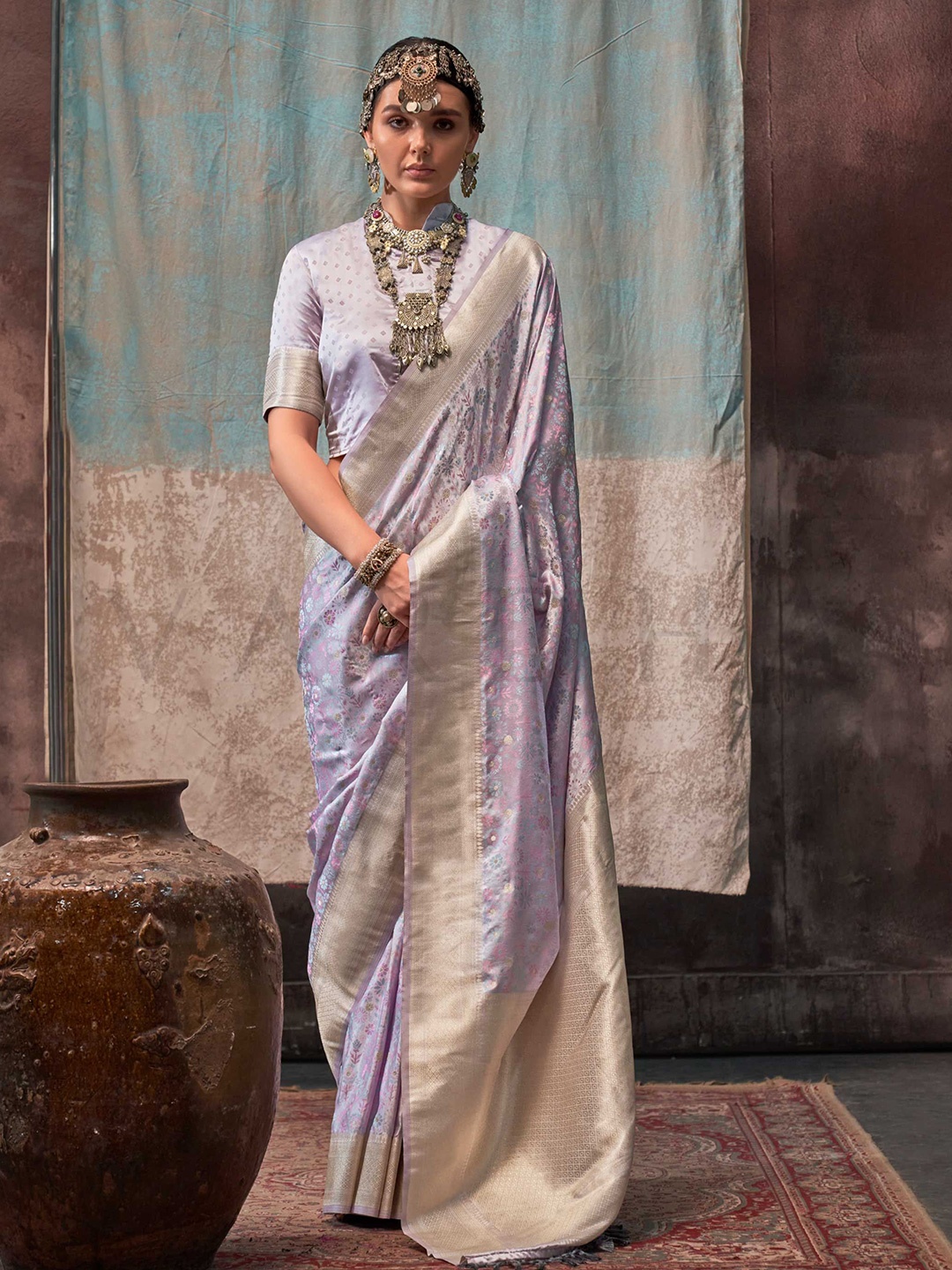 

Vardha Woven Design Zari Banarasi Saree, Lavender