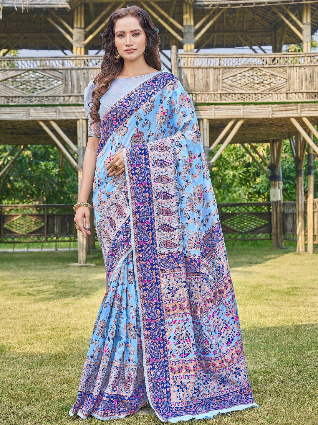 

Sangria Kanjeevaram Woven Design Saree With Blouse Piece, Blue