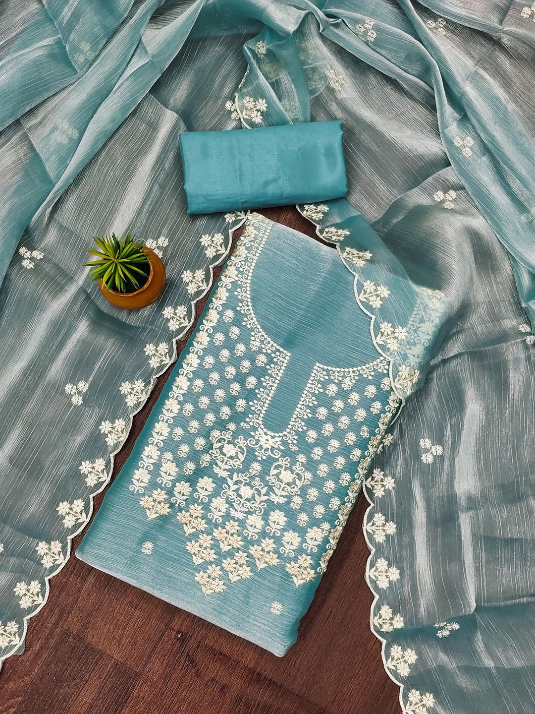 

SHADOW & SAINING Embroidered Unstitched Dress Material, Blue