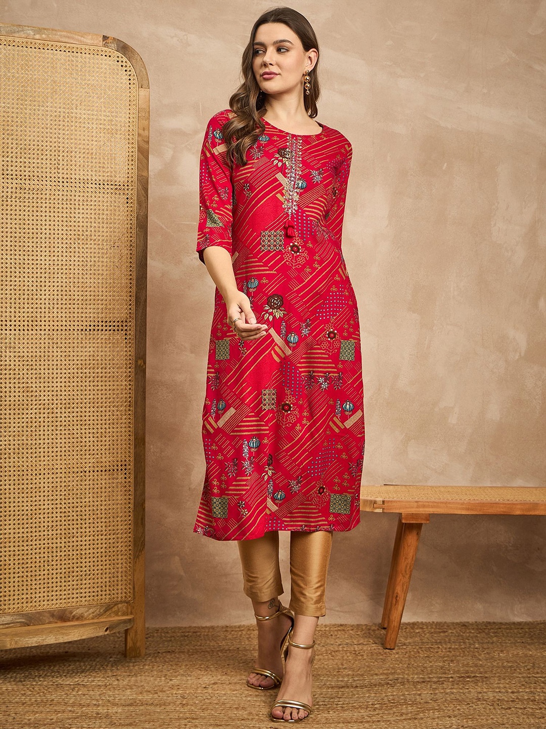 

CHETI Geometric Printed Beads and Stones Straight Kurta, Pink