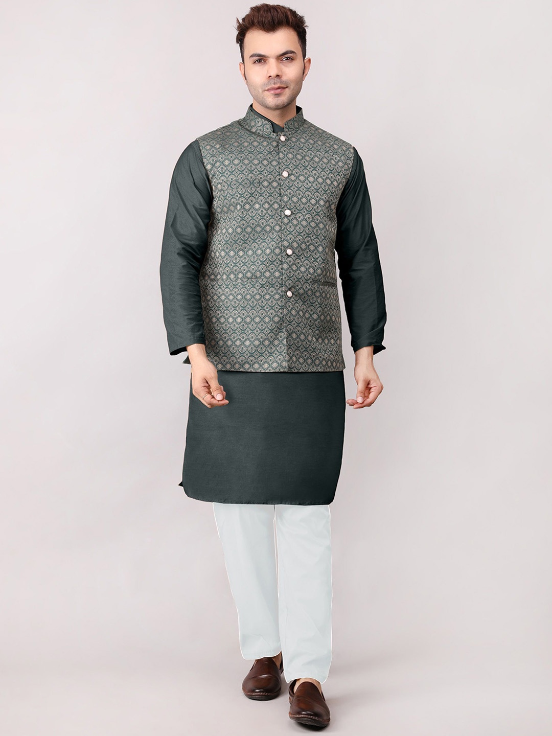 

Voniry Mandarin Collar Jacquard Weave Straight Kurta with Pyjamas & Nehru jacket, Green