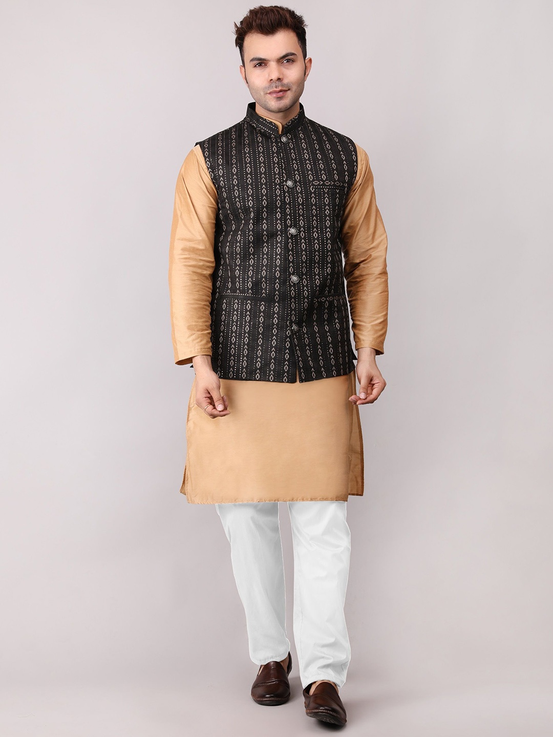 

Voniry Mandarin Collar Jacquard Weave Straight Kurta with Pyjamas & Nehru jacket, Black