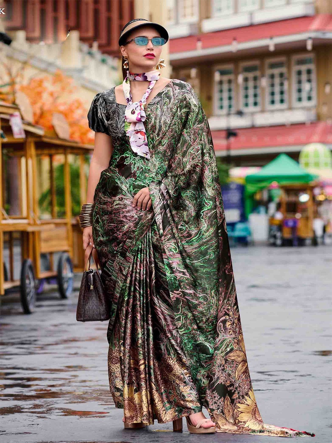 

Mitera Women Printed Satin Saree, Green