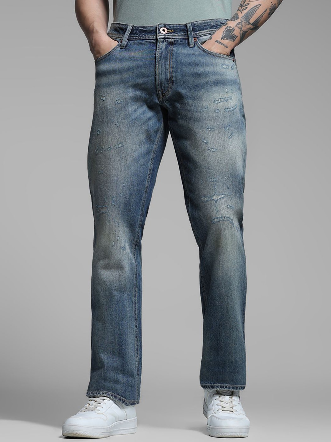 

Jack & Jones Men Regular Fit Mid-Rise Mildly Distressed Light Fade Cotton Jeans, Blue