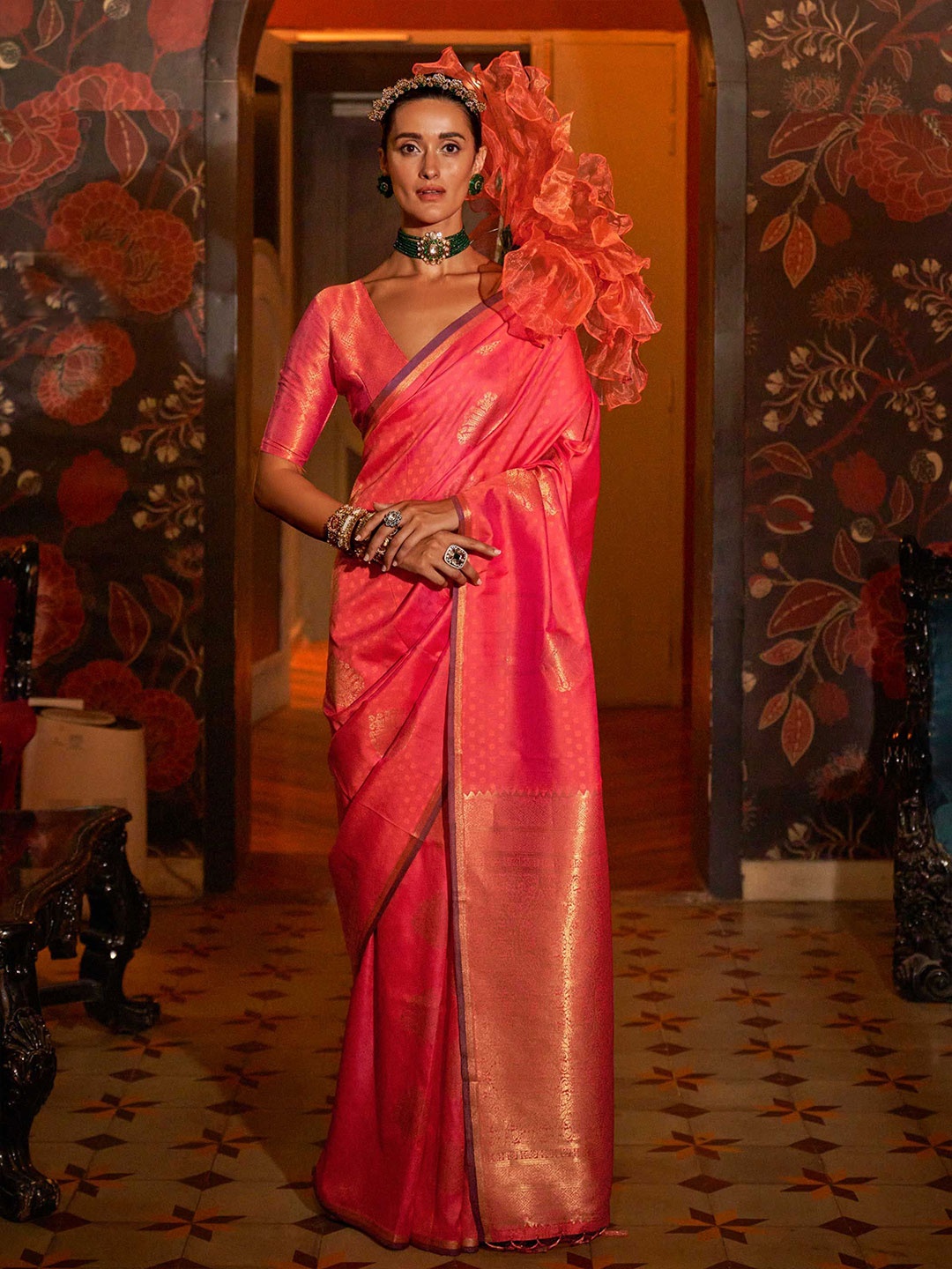 

Vardha Ethnic Motifs Woven Design Zari Banarasi Saree, Pink