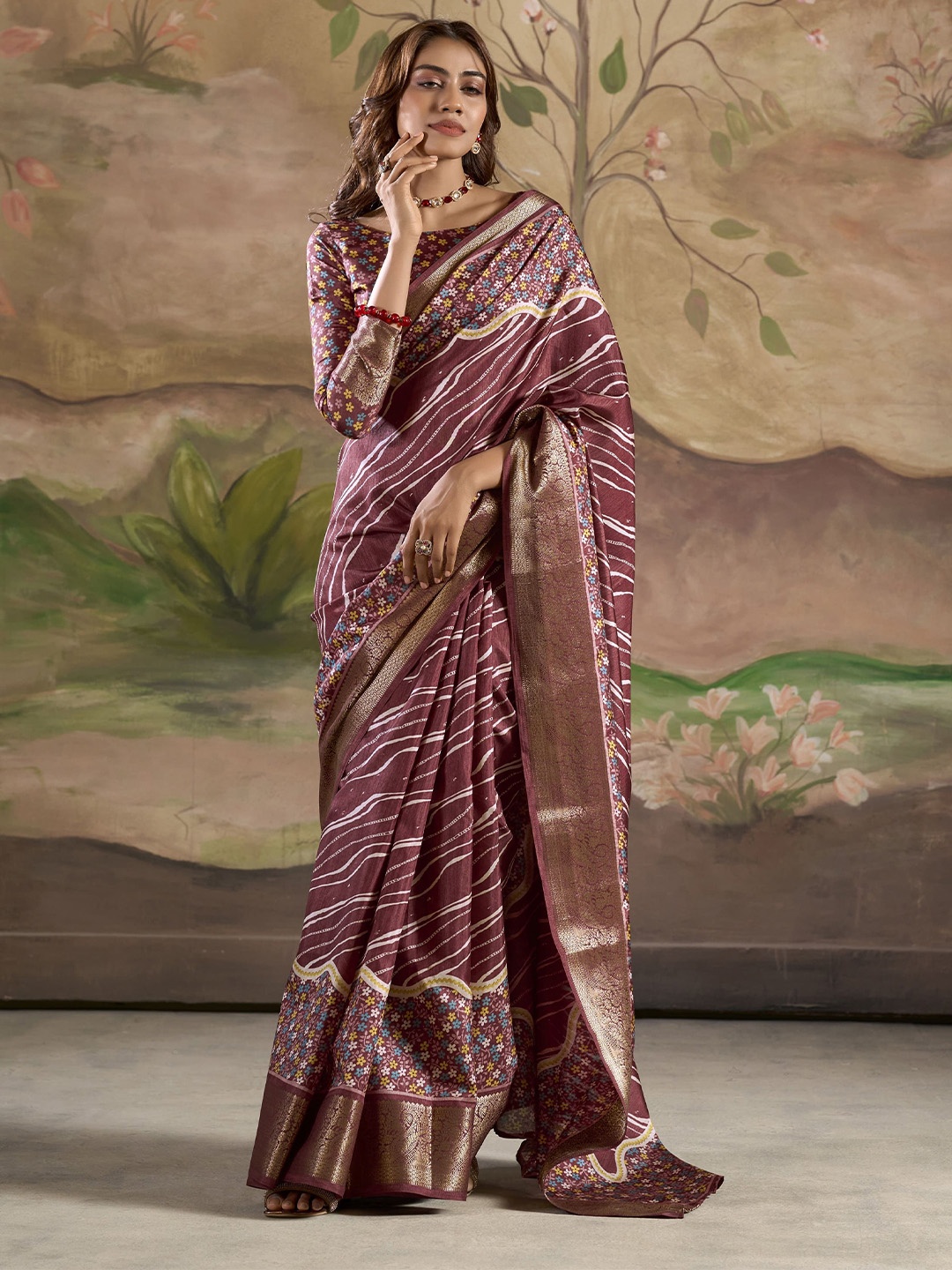 

MAHALASA Abstract Printed Zari Saree, Maroon
