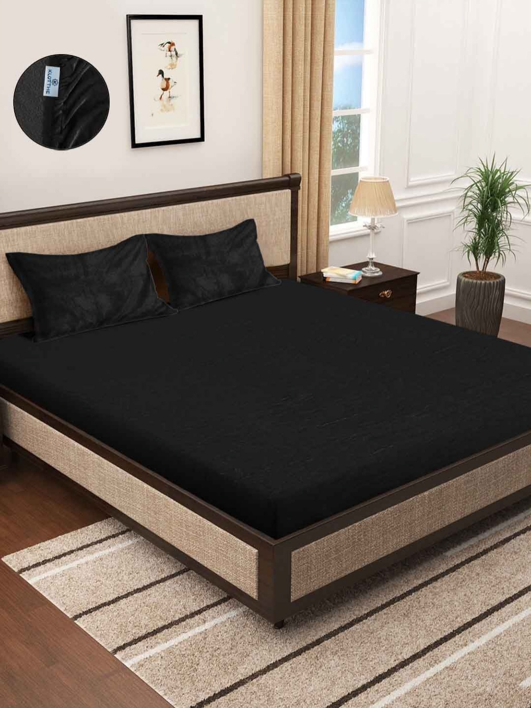 

Myntra Elegant Homes Black Woolen 300 TC Fitted King Bedsheet Set 2.50 m x 2.25 m