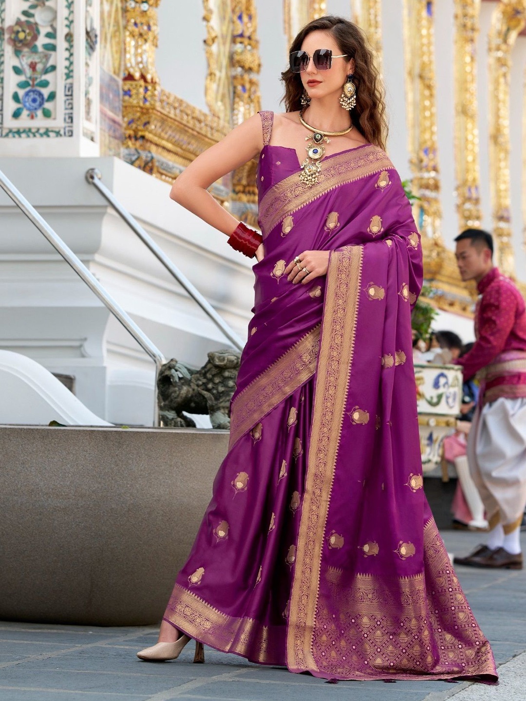 

MAHALASA Woven Design Zari Pure Silk Banarasi Saree, Magenta