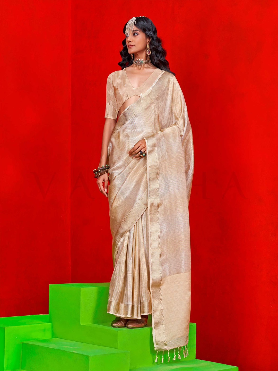

Vardha Woven Design Zari Banarasi Saree, White