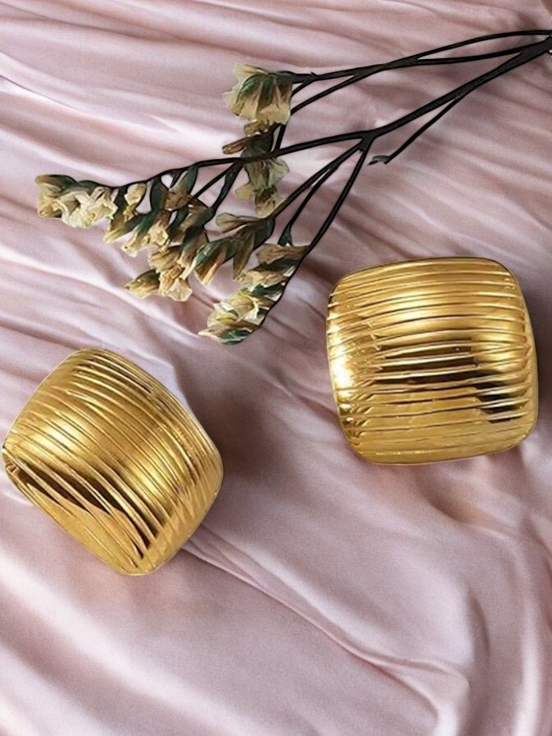

DressBerry Square Shaped Studs, Gold