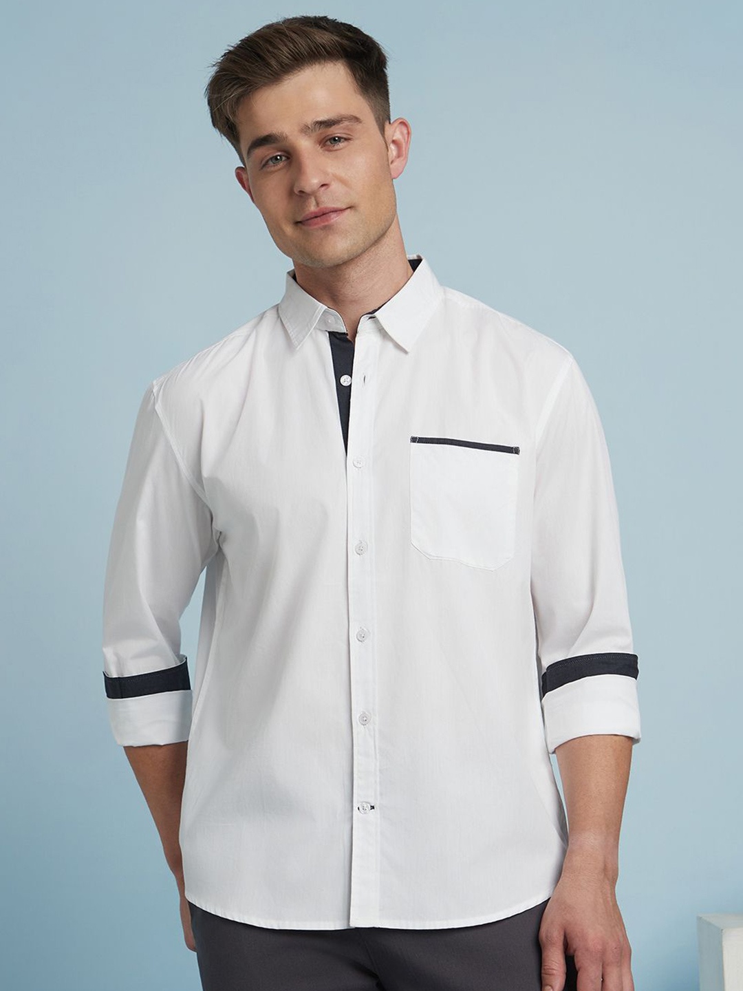 

Dennis Lingo Men Classic Regular Fit Spread Collar Solid Cotton Casual Shirt, White