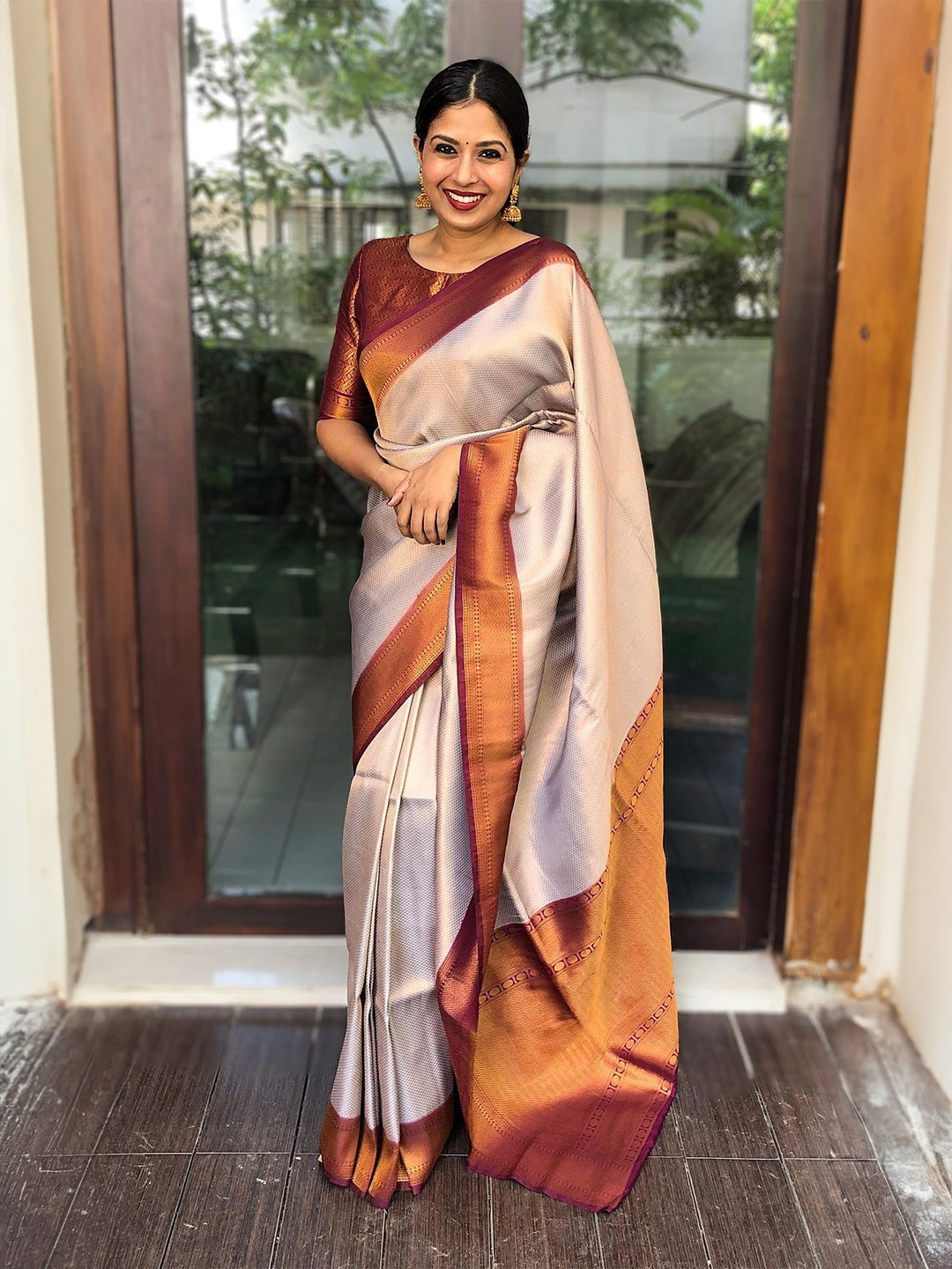 

Moda Rapido Woven Design Zari Kanjeevaram Saree With Unstitched Blouse Piece, Cream