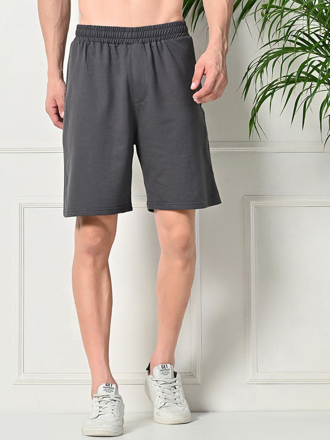 

FITINC Men Cotton Relaxed Fit Mid-Rise Outdoor Shorts, Charcoal
