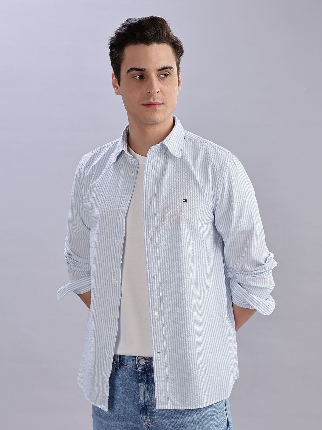

Tommy Hilfiger Men Opaque Striped Casual Shirt, Blue