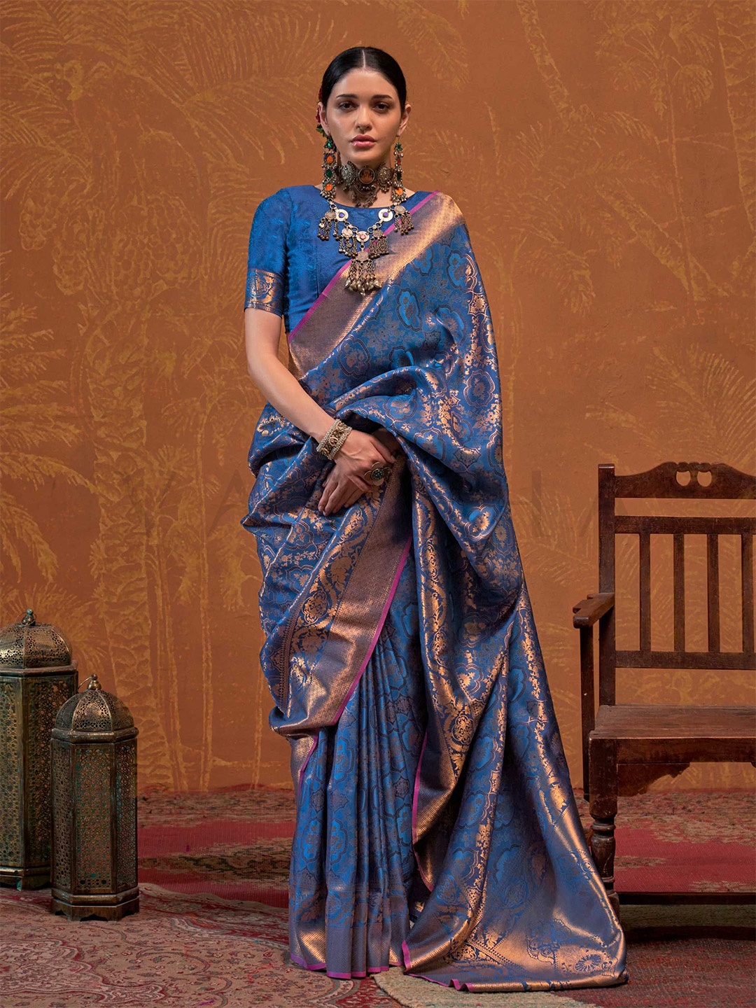 

Vardha Floral Printed Zari Saree, Blue