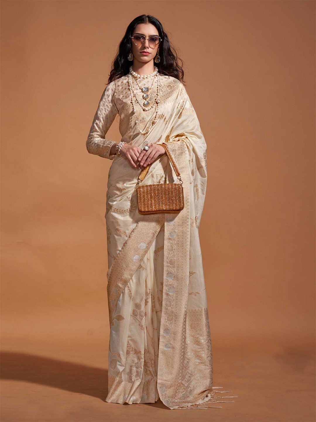 

Vardha Woven Design Zari Pure Georgette Banarasi Saree, Beige