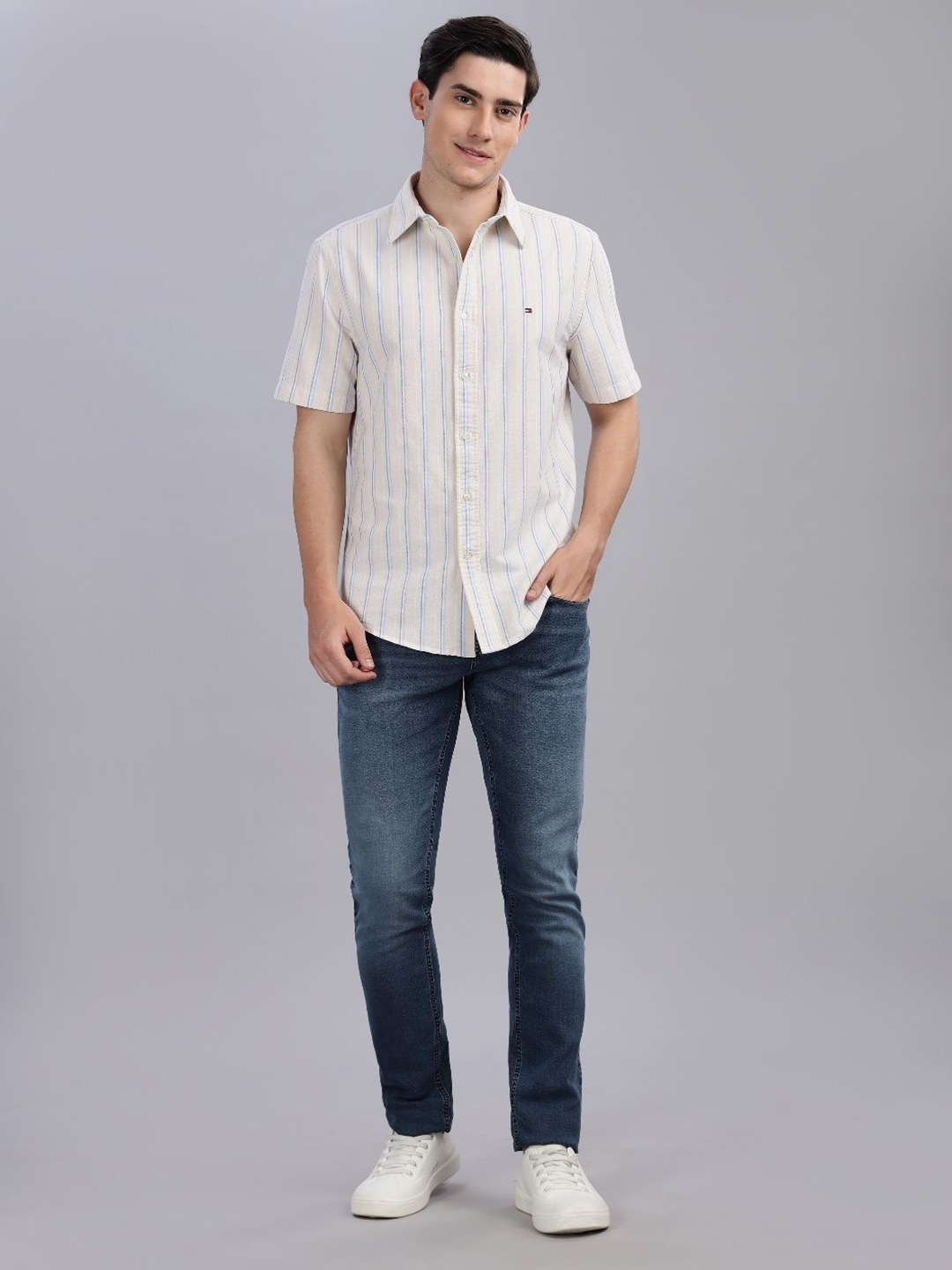 

Tommy Hilfiger Men Opaque Striped Casual Shirt, Off white