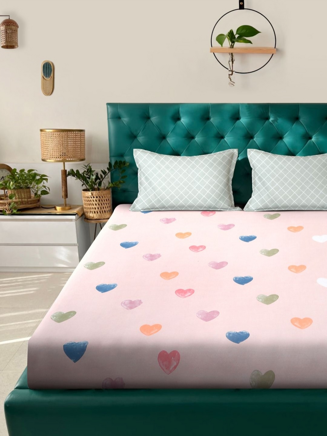 

Myntra Elegant Homes Pink & Blue Graphic 300 TC King Bedsheet Set 2.50 m x 2.25 m