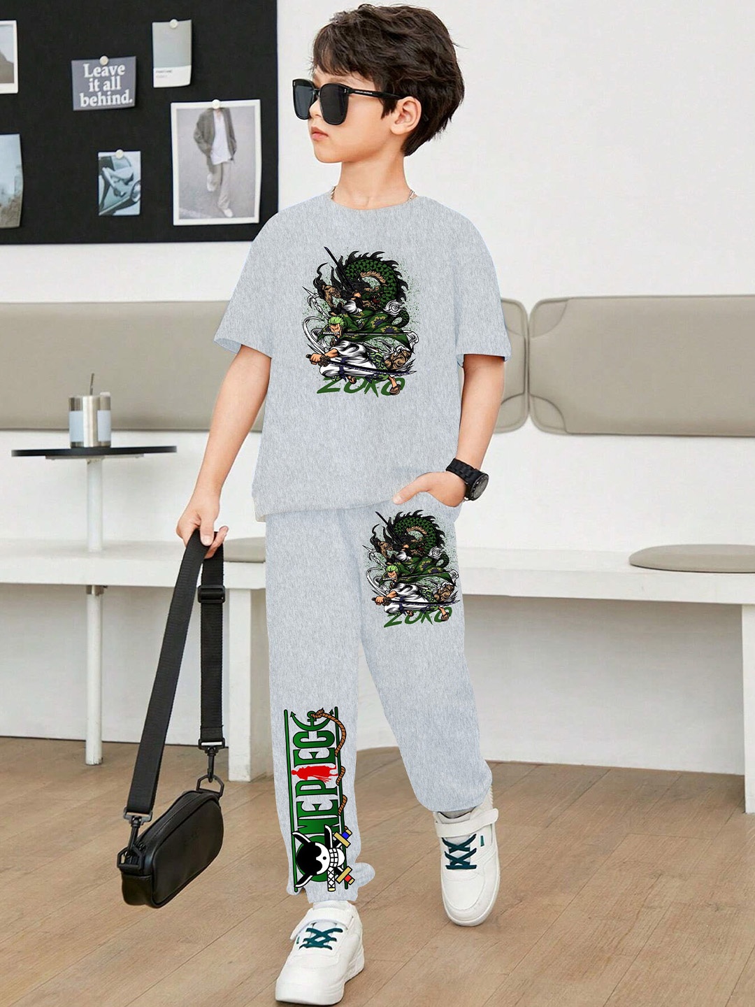 

LOCAVESTIR Boys Printed T-shirt And Joggers, Grey