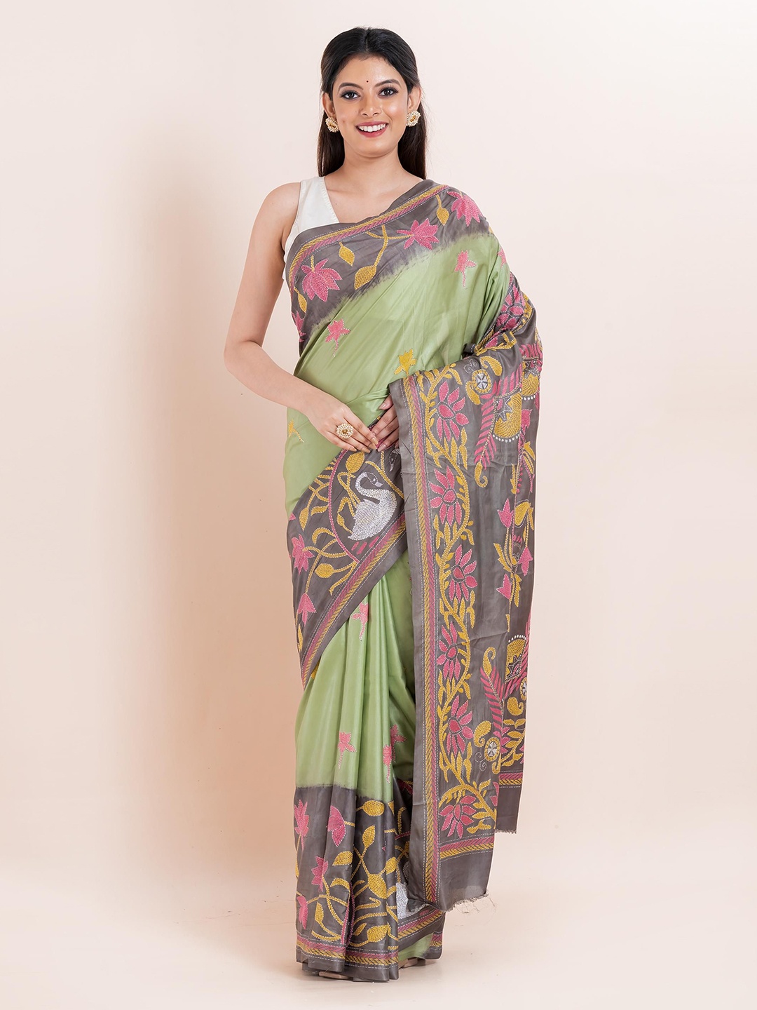 

PUKU Ethnic Motifs Kantha Stitch Saree, Green