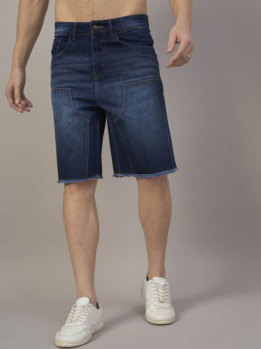 

The Roadster Lifestyle Co Men Relaxed Fit Mid-Rise Pure Cotton Denim Shorts, Navy blue