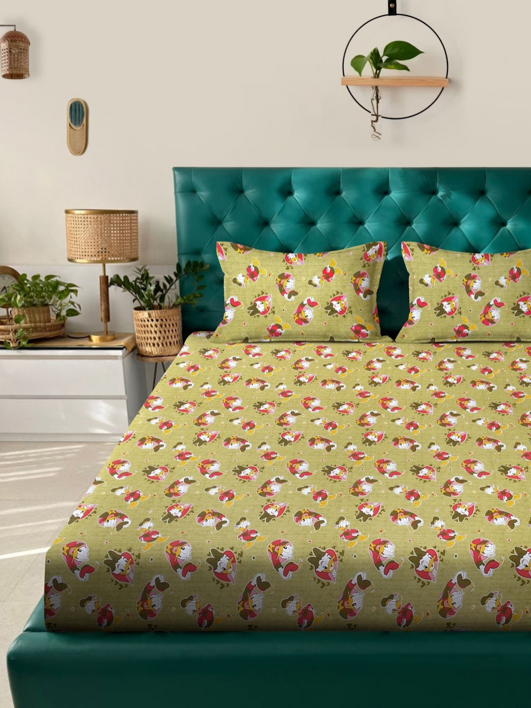 

KLOTTHE Green & White Cartoon Printed 400 TC Cotton Fitted Bedsheet Set 2.5 m x 2.25 m