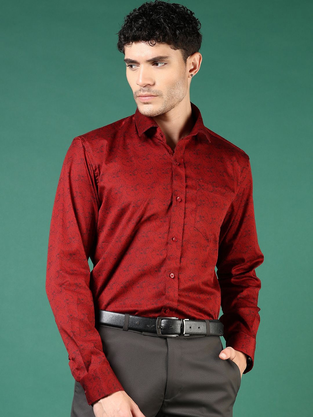 

V-Mart Men Floral Opaque Printed Casual Shirt, Red