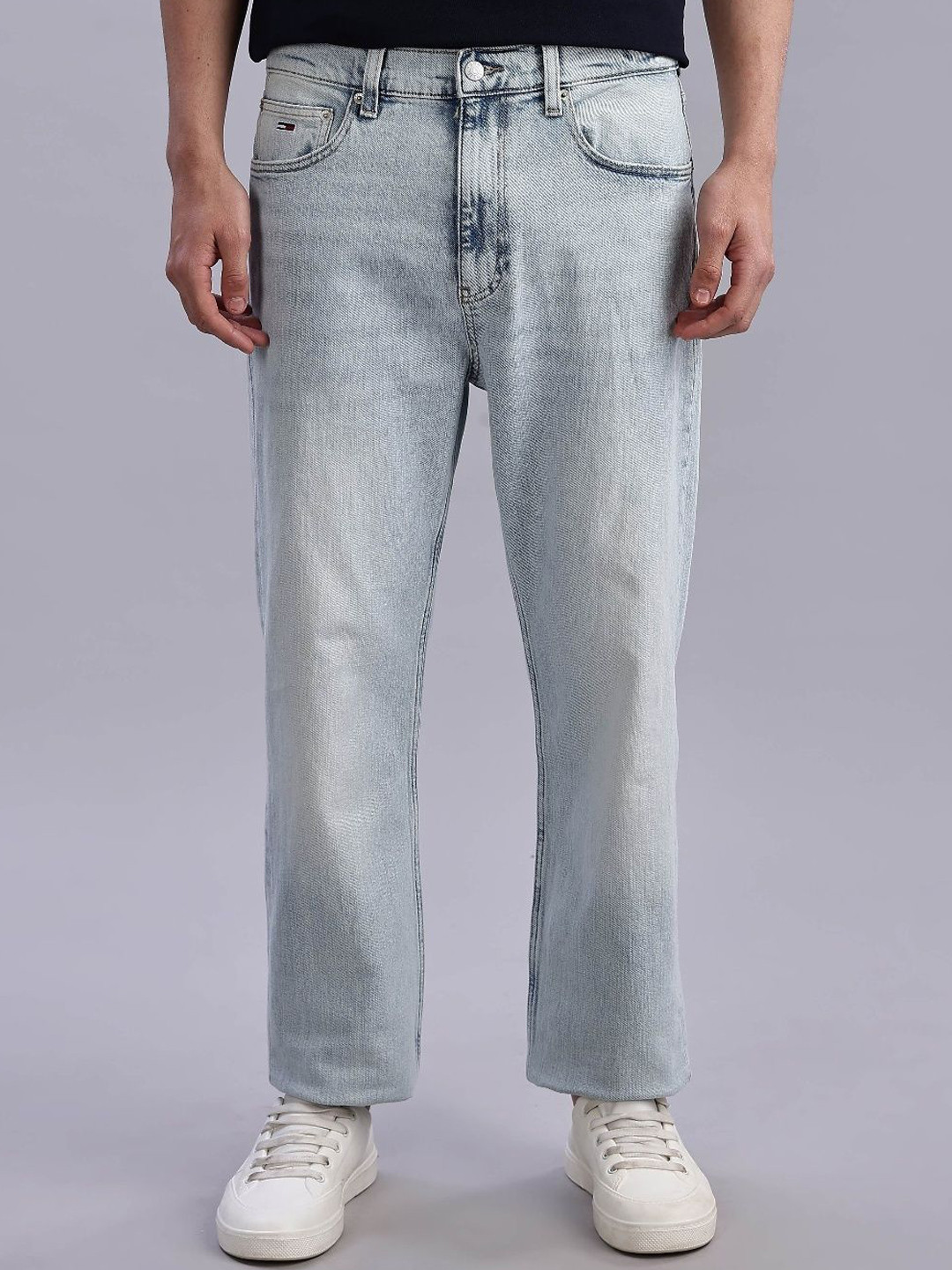 

Tommy Hilfiger Men Low-Rise Heavy Fade Stretchable Jeans, Blue