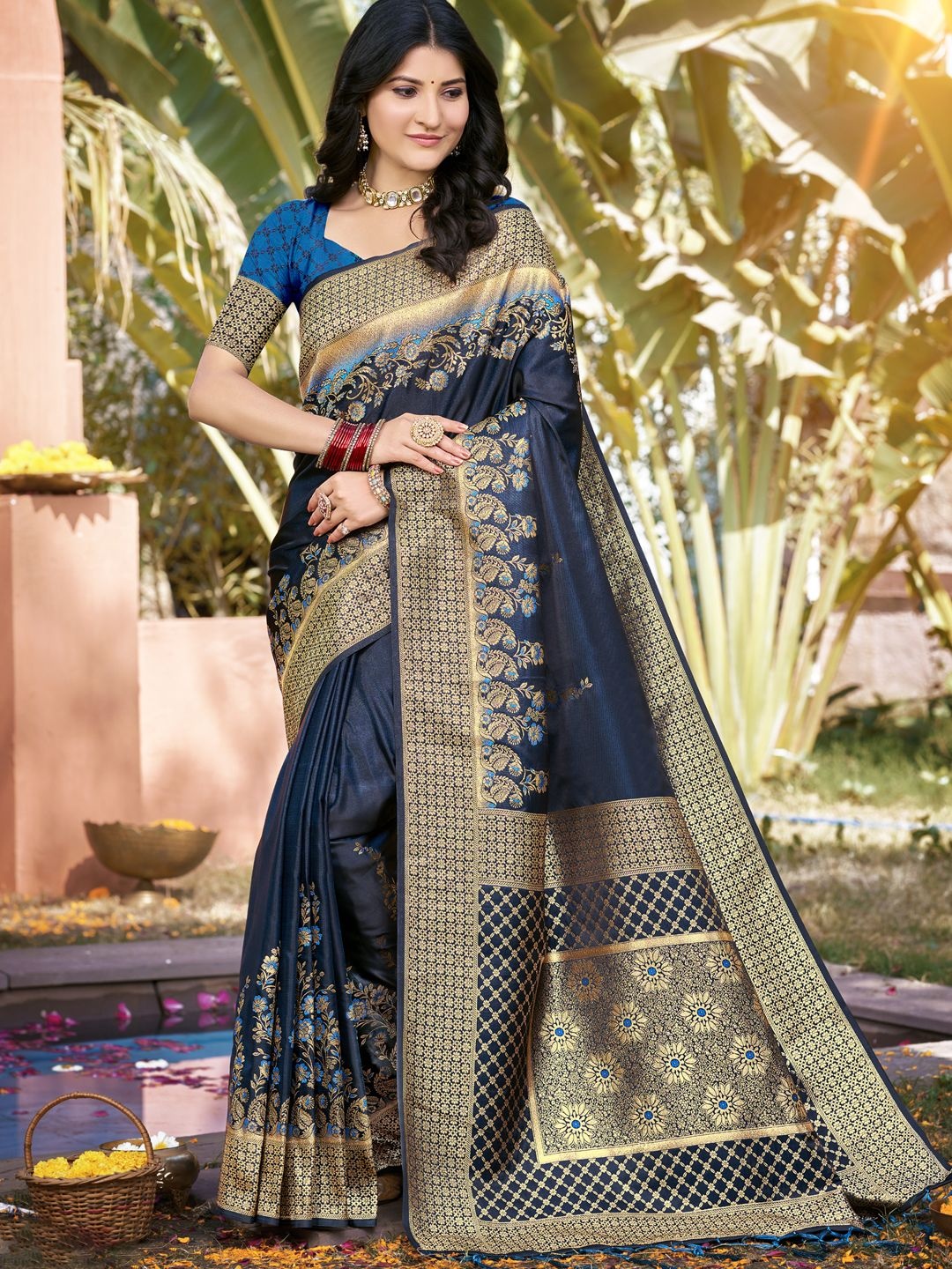 

SANGAM PRINTS Floral Woven Design Zari Tussar Saree, Blue