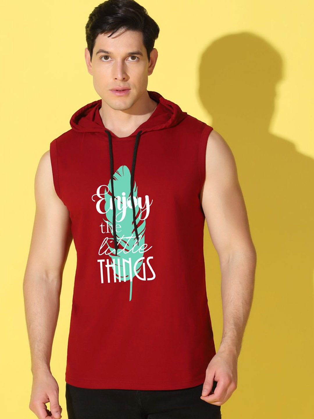 

WOOSTRO Men Printed Hooded T-Shirt, Maroon