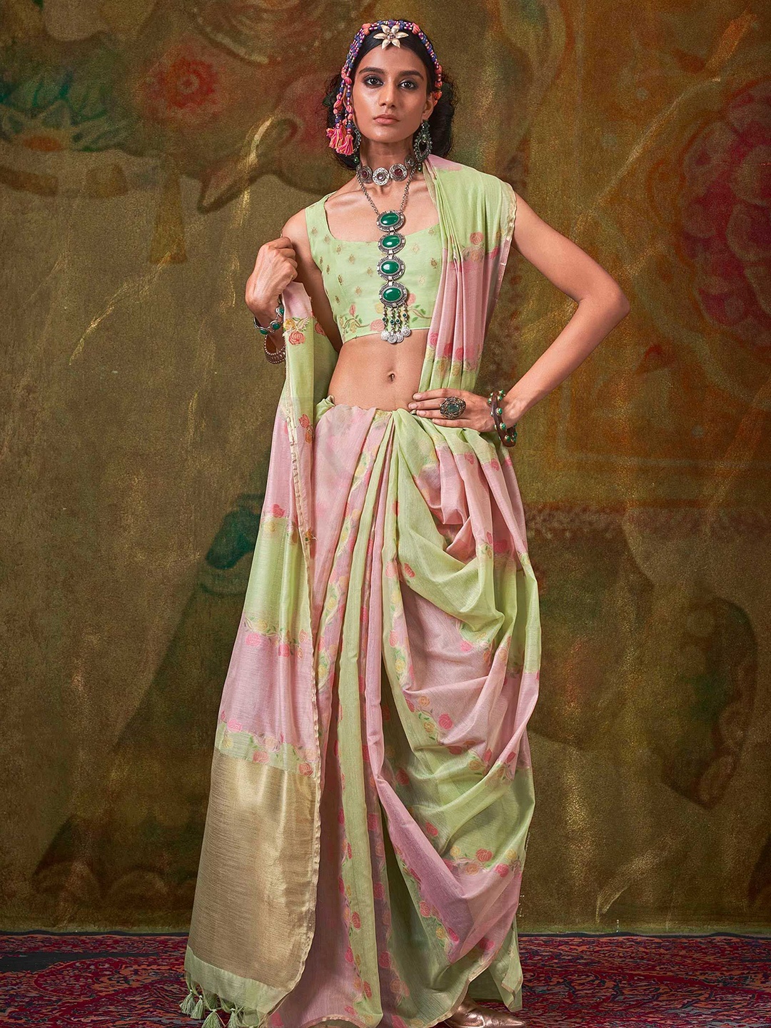 

Vardha Floral Printed Zari Saree, Green
