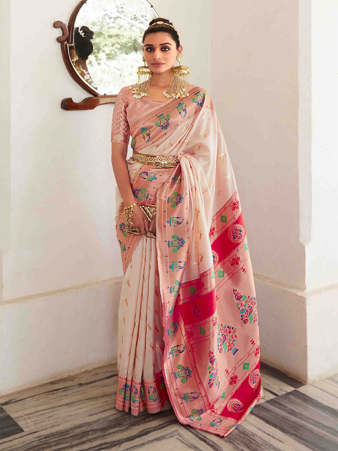 

Mitera Woven Design Pure Georgette Paithani Saree, Peach