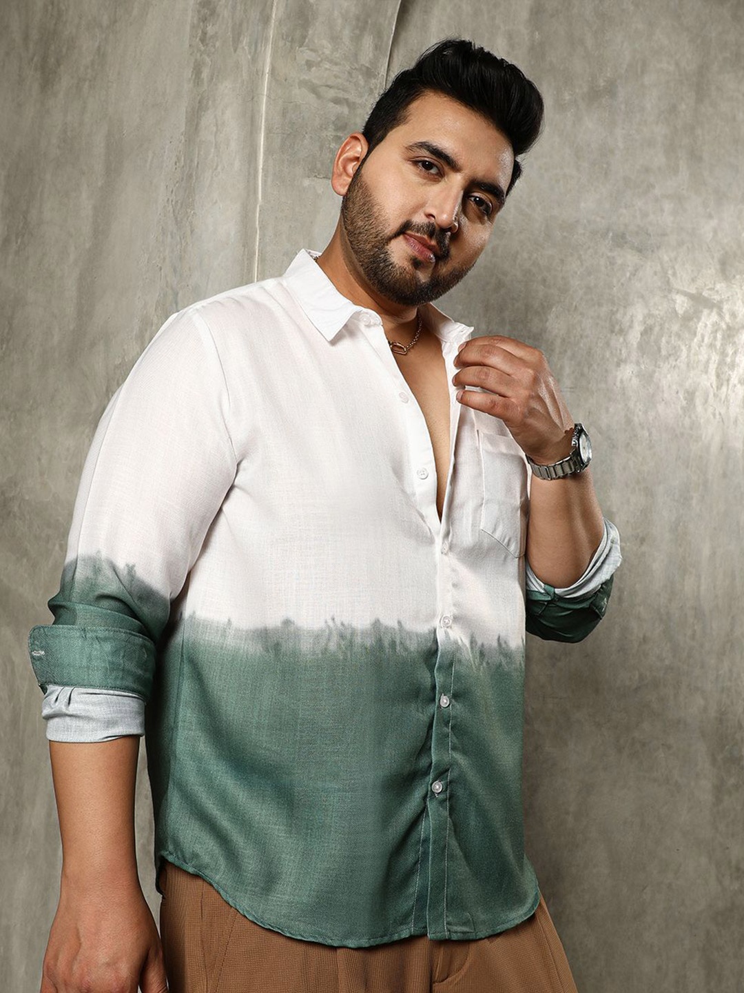

Instafab Plus Men Comfort Opaque Colourblocked Casual Shirt, Green