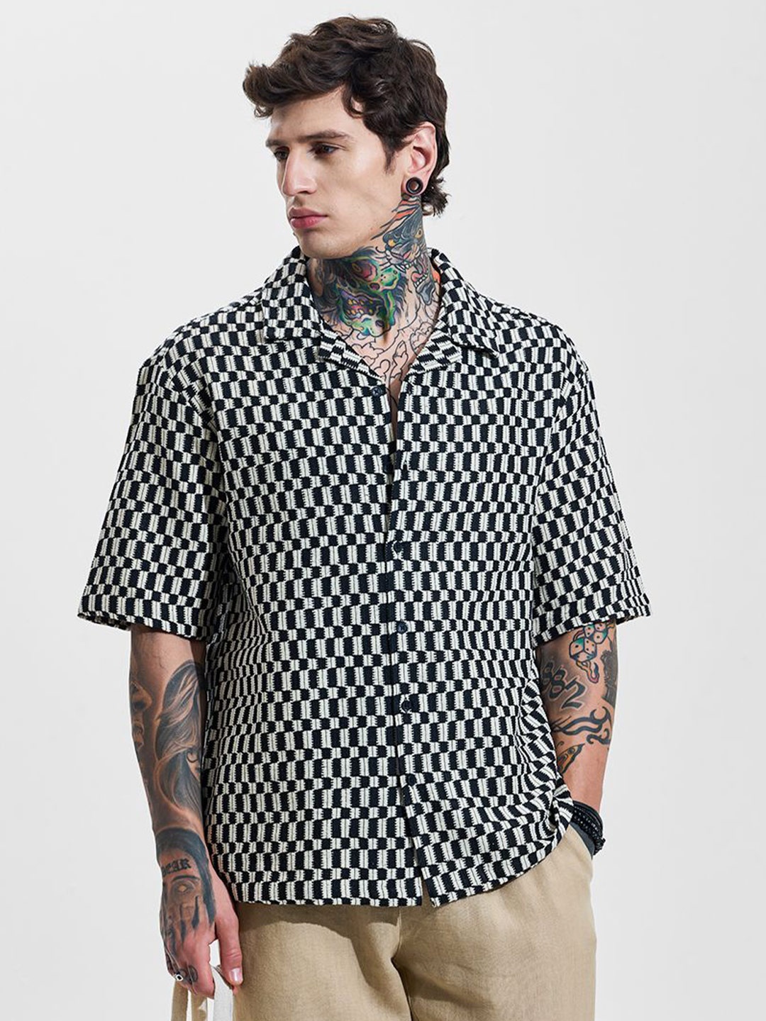 

Snitch Men Opaque Striped Casual Shirt, Black