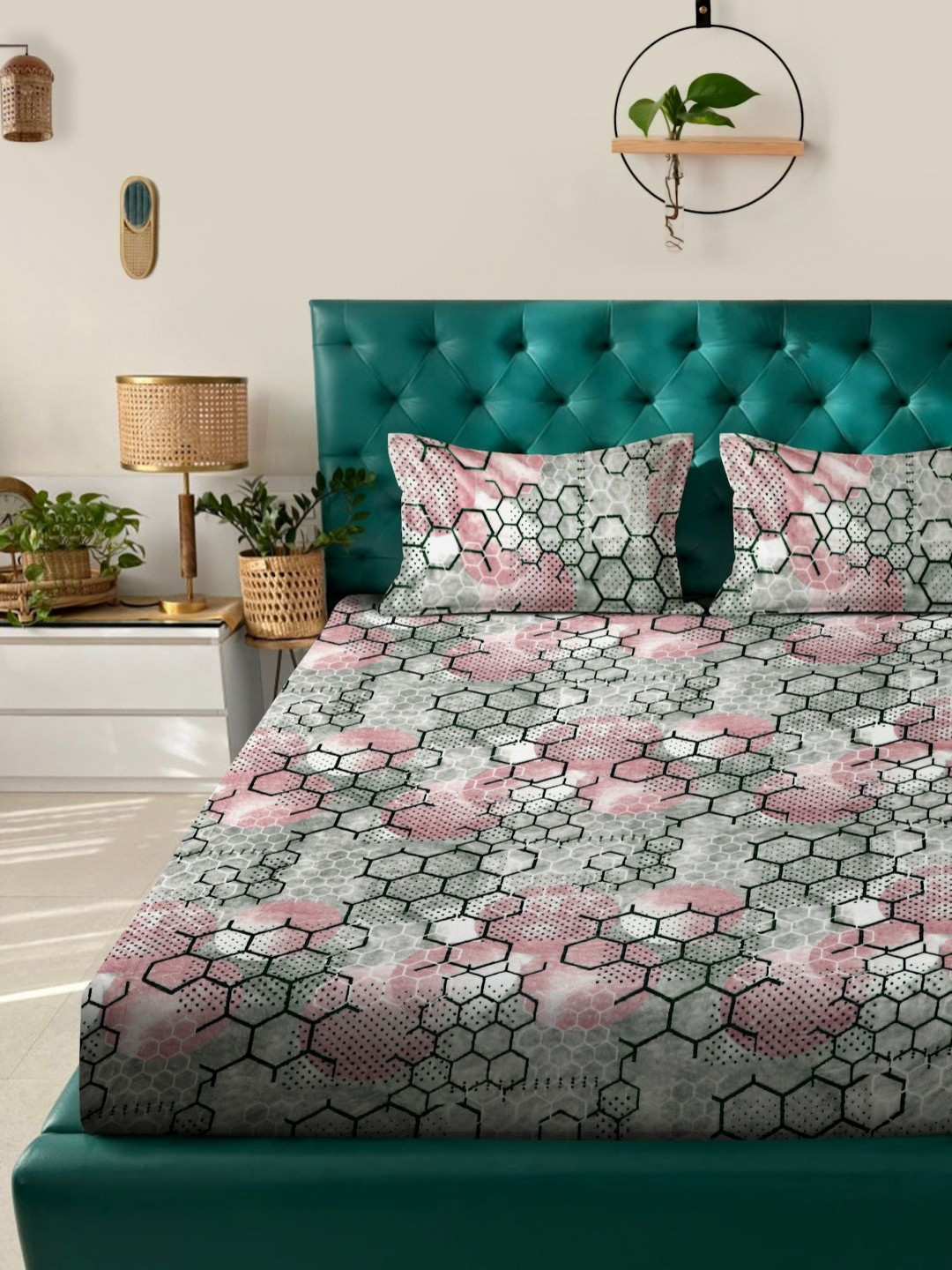 

Myntra Elegant Homes Grey & Pink Printed 300 TC Woolen King Bedsheet Set- 2.70 m x 2.25 m