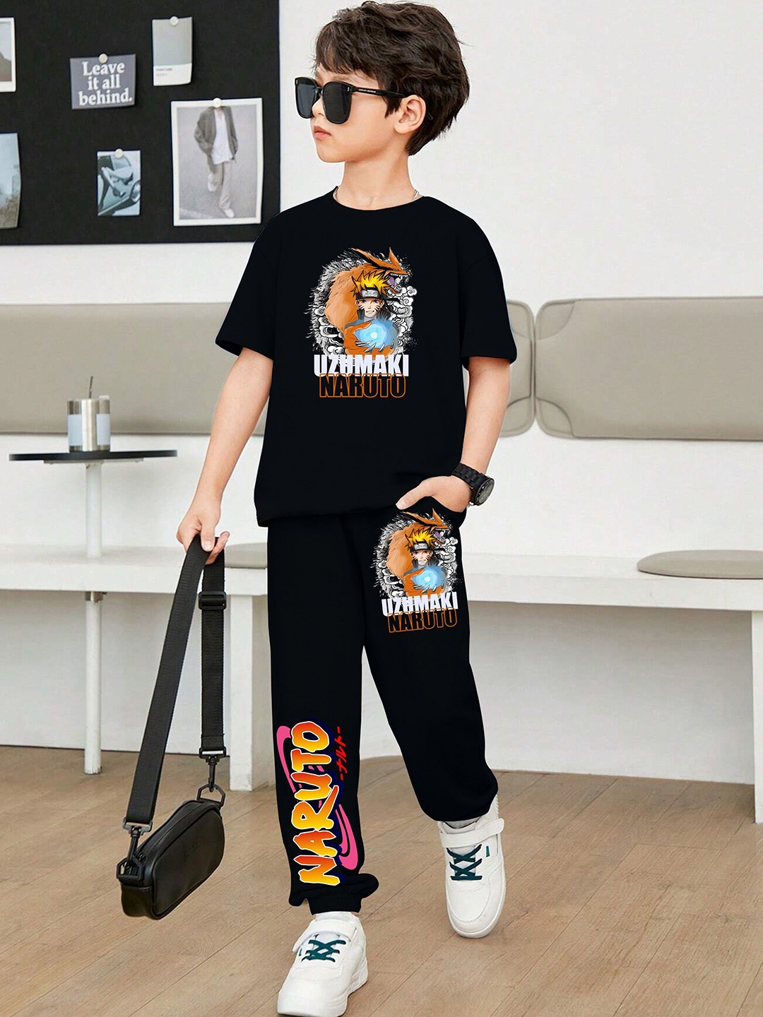 

LOCAVESTIR Boys Printed T-shirt And Joggers, Black